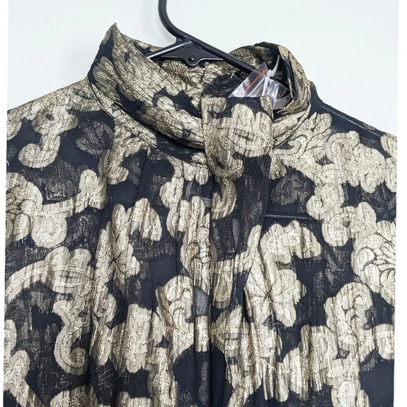 Mille Charlotte Top In Metallic Jacquard - Picture 4 of 8